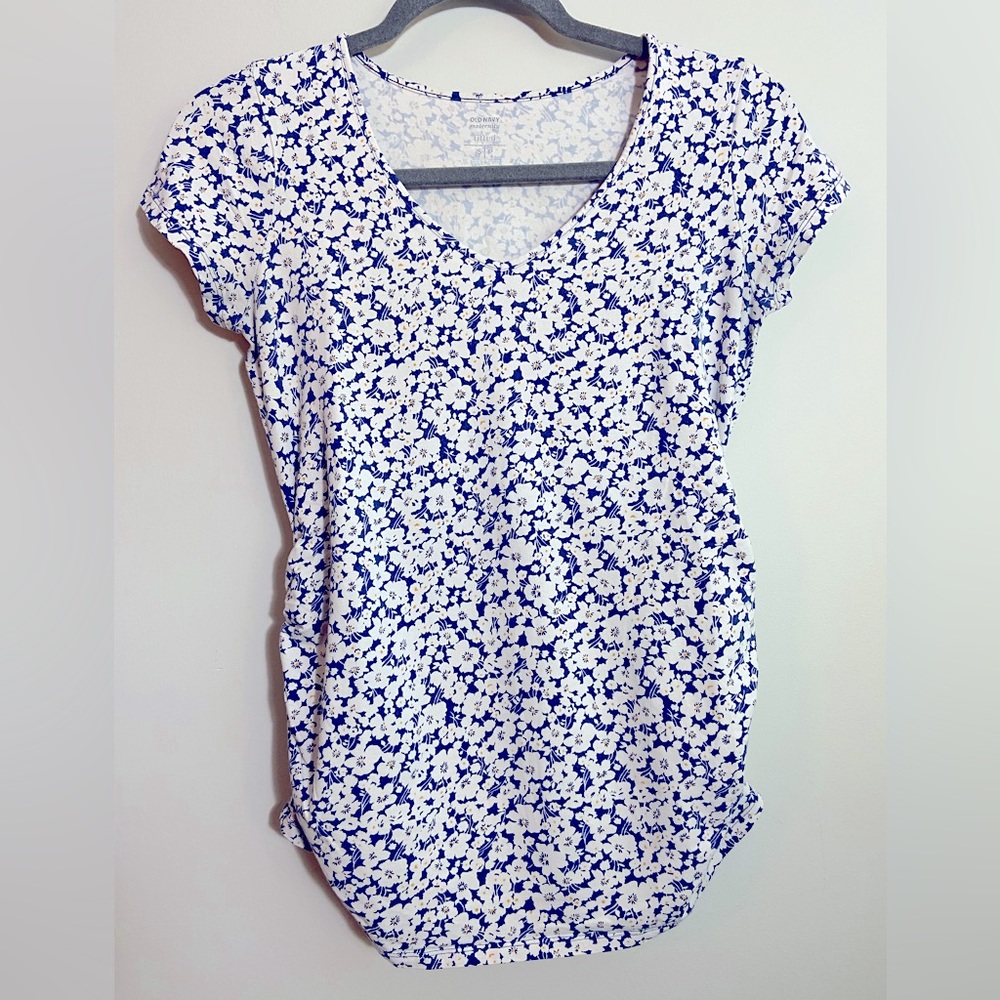 Floral Old Navy fitted maternity shirt size S